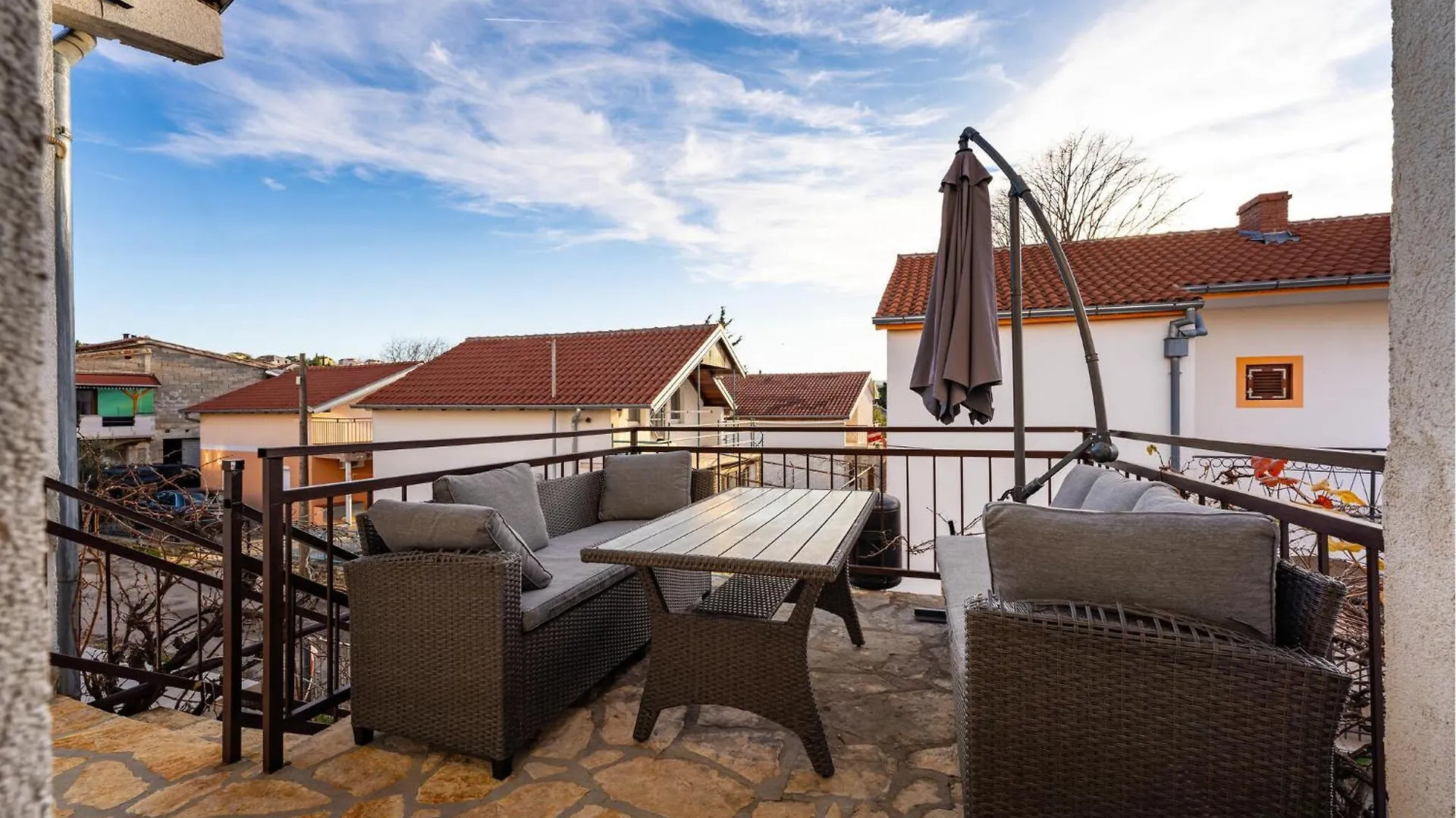Cozy Apartment In Gornji Karin With Wifi